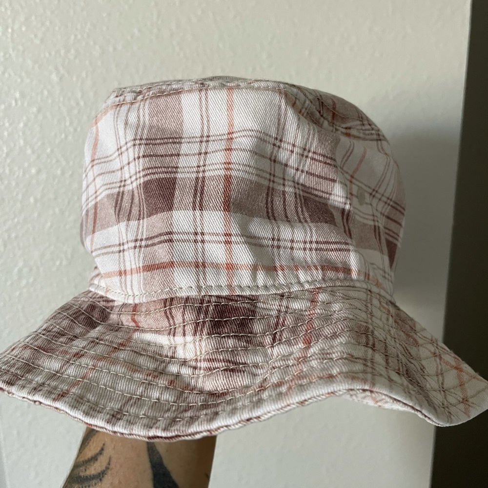 Pac-sun plaid bucket hat